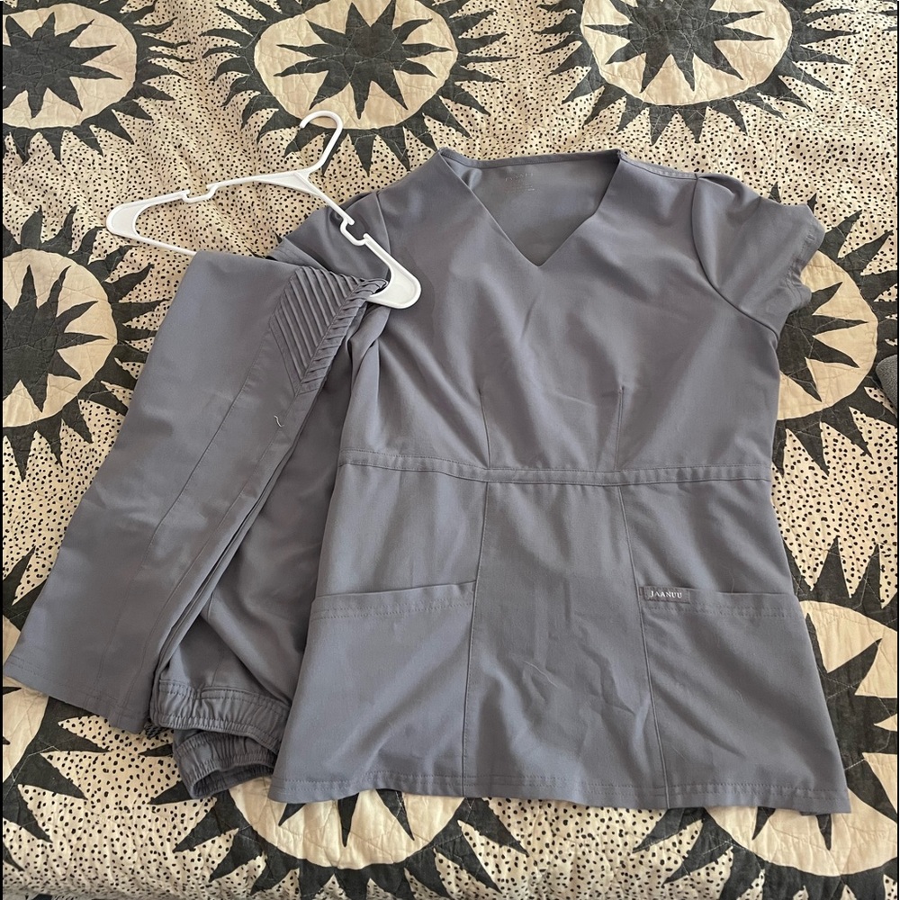 Gray Jananuu Scrubs